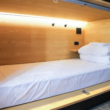 The Capsule Hotel-2